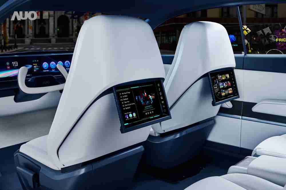 尊龙集团将于CES 展示全新Smart Cockpit 2024，，，可紧密串连使用者多元需求，，，并革新座舱内部的应用和设计，，带来身历其境且引人入胜的视觉飨宴，，，，满足驾乘人员的全方位体验